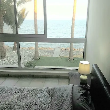 Beach * لارنكا